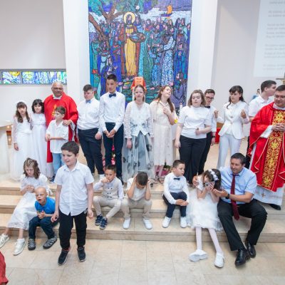 SLAVLJE PRIČESTI I KRIZME