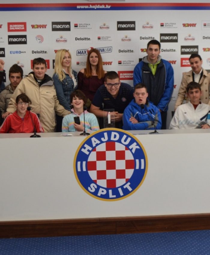 Naši korisnici s volonterima posjetili stadion Poljud